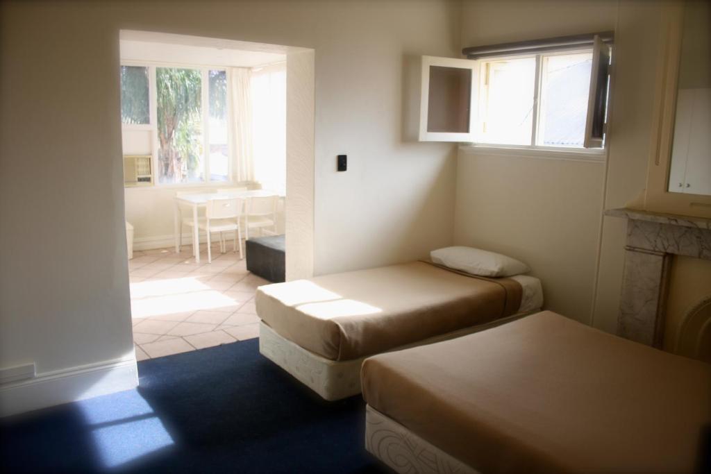 Glenelg Beach Hostel Rom bilde